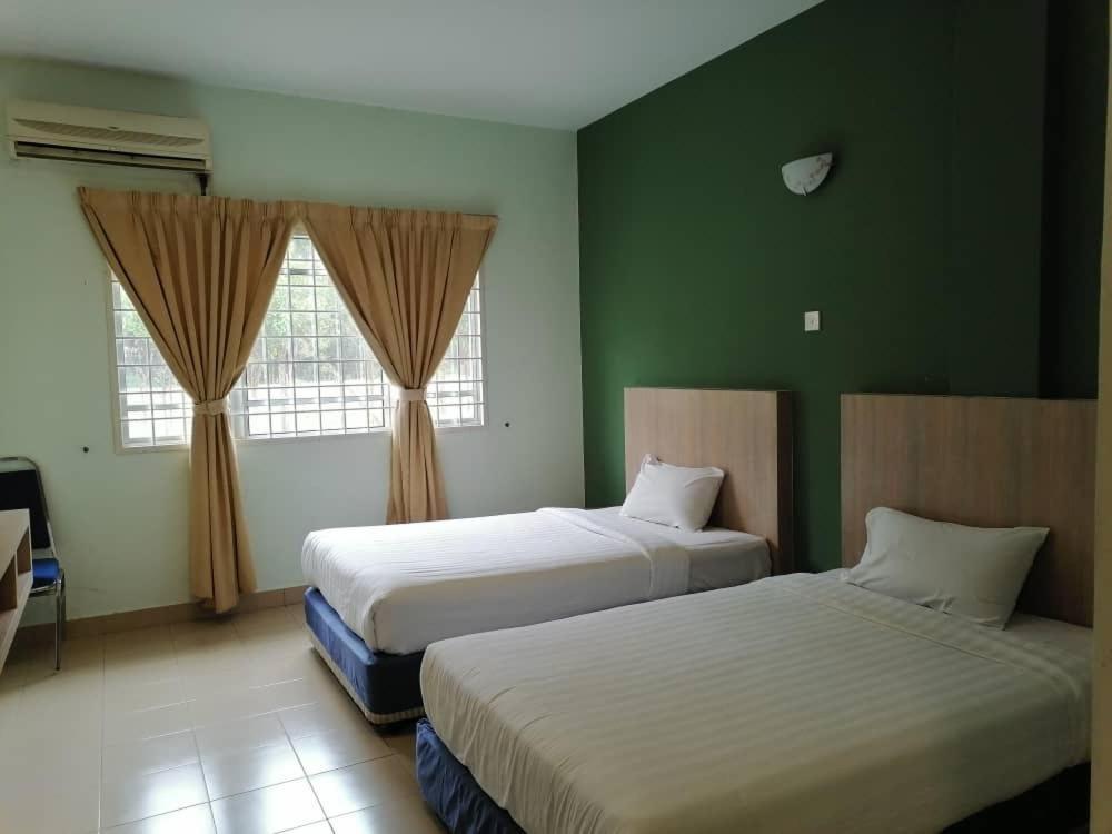S2 Hotel Seremban Exterior photo